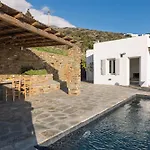 Apartament Avra, A Serene Cycladic With Private Pool Overlooking The Aegean Sea Batsi