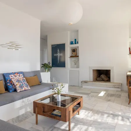 Apartament Avra, A Serene Cycladic With Private Pool Overlooking The Aegean Sea