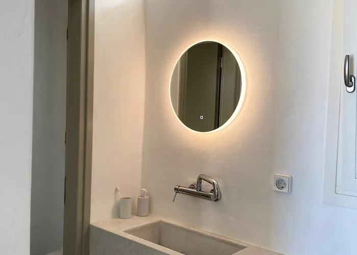 公寓 Avra, A Serene Cycladic With Private Pool Overlooking The Aegean Sea