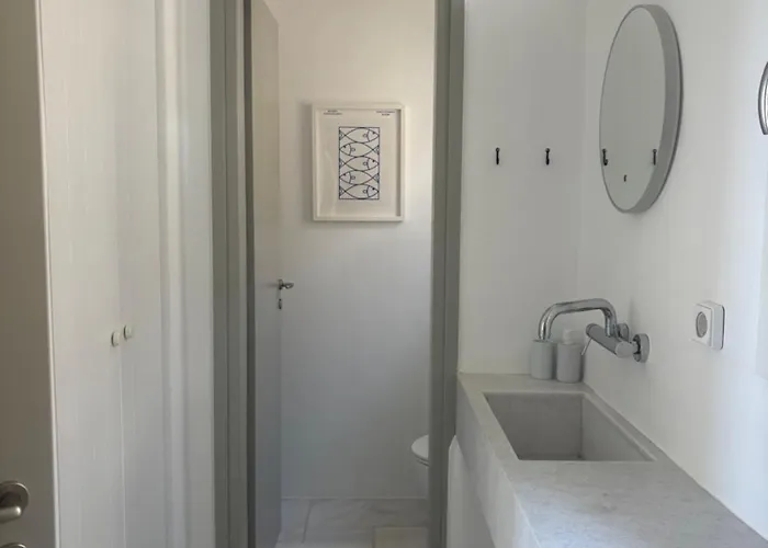 公寓 Avra, A Serene Cycladic With Private Pool Overlooking The Aegean Sea 巴特斯欧