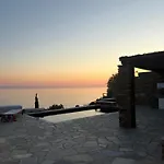 アパート Avra, A Serene Cycladic With Private Pool Overlooking The Aegean Sea