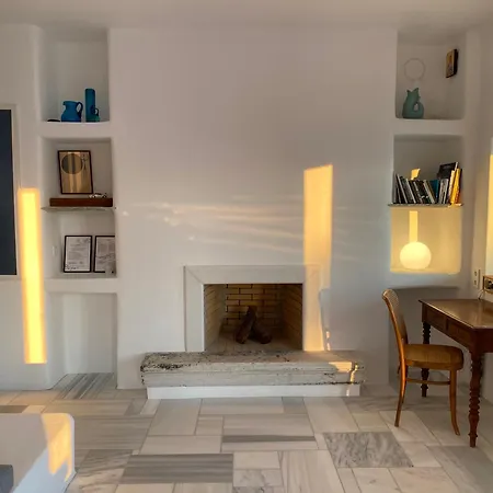 Avra, A Serene Cycladic With Private Pool Overlooking The Aegean Sea