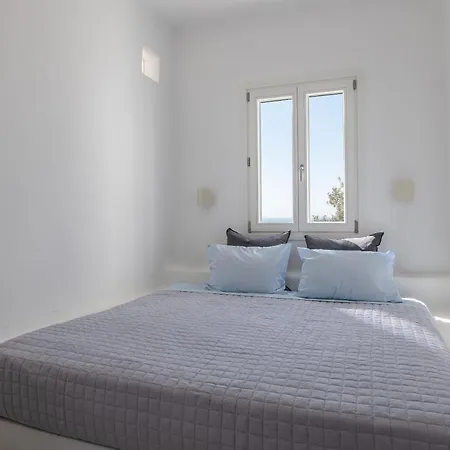 Avra, A Serene Cycladic With Private Pool Overlooking The Aegean Sea *
