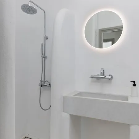 Avra, A Serene Cycladic With Private Pool Overlooking The Aegean Sea Apartamento